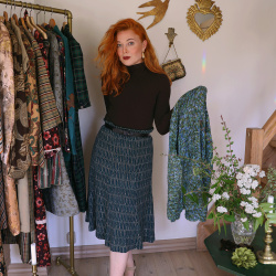 Green Robe Pattern Vintage Skirt | L/XL