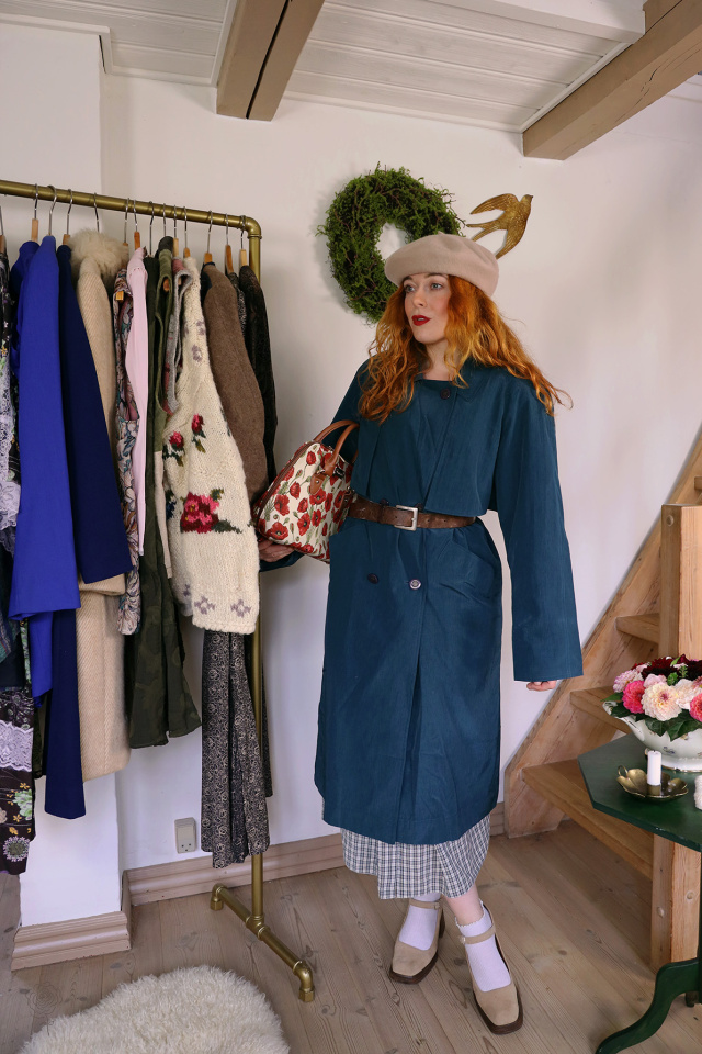 Petroleums Blue Vintage Trenchcoat | M