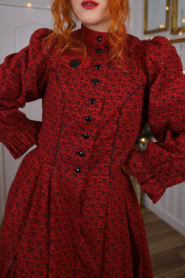 Red Fairytale Christmas Vintage Gown | M