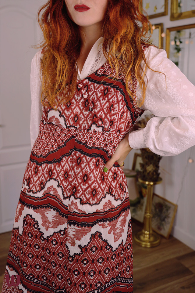 Dark Red Pattern Vintage Maxi | L
