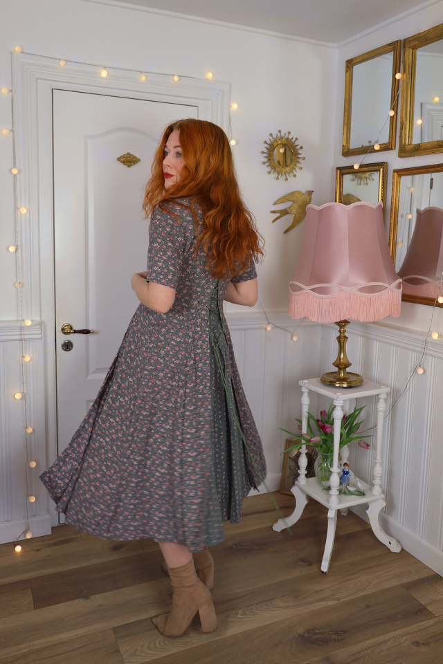 Delicate Romantic Green Floral 90's Dress | S