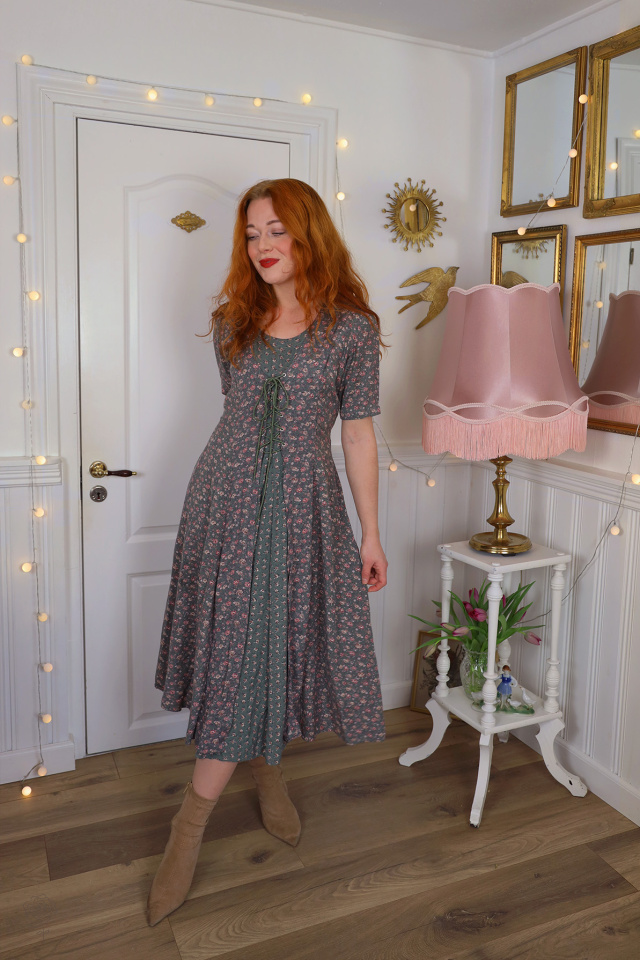 Delicate Romantic Green Floral 90's Dress | S
