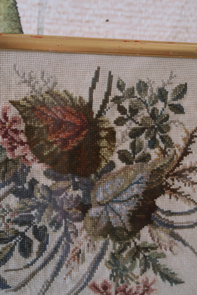 Elegant Neutral Floral Embroidery In Gold Frame