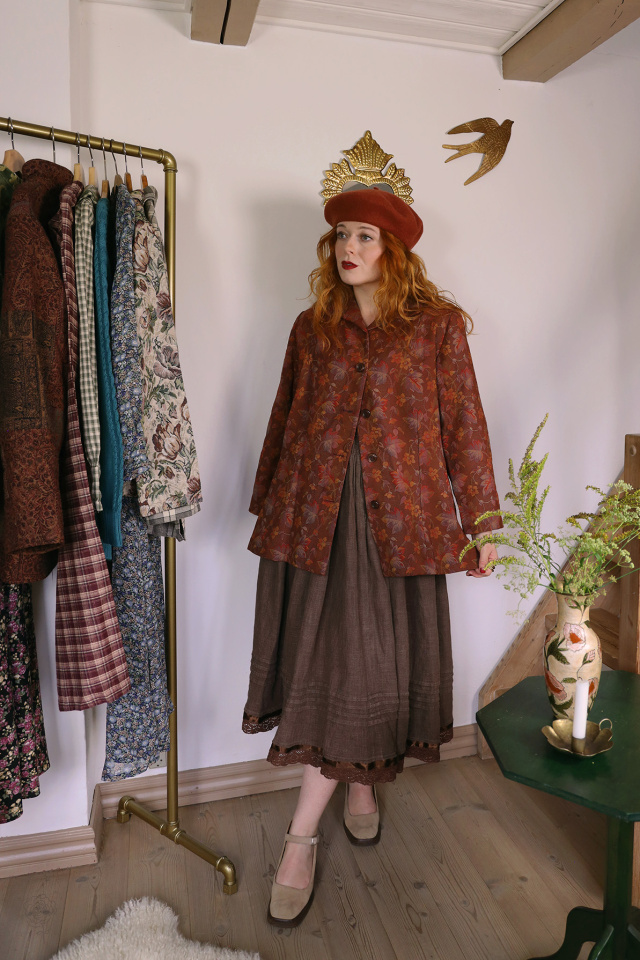 Earthy Red Floral Vintage Jacket | L/XL