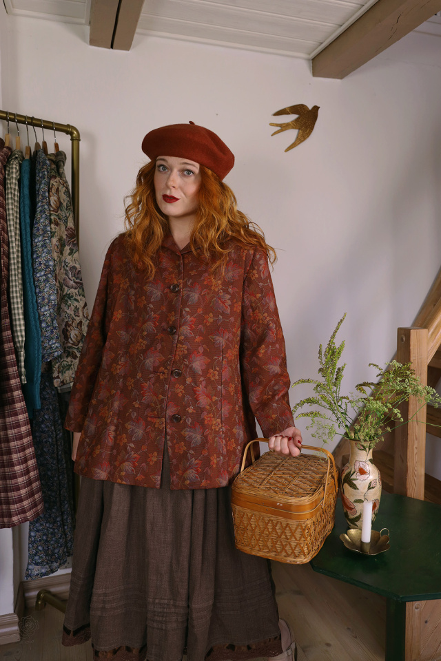 Earthy Red Floral Vintage Jacket | L/XL