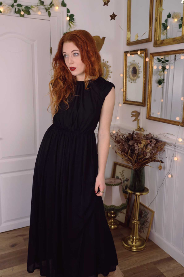 Elegant Black 70's Maxi | XS
