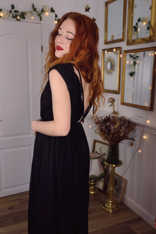 Elegant Black 70's Maxi | XS