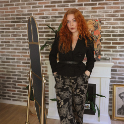 Elegant Black Vintage Blazer Jacket | S