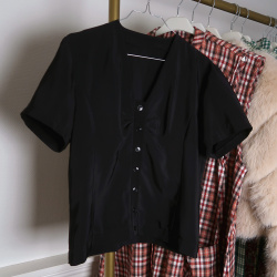 Simple Elegant  Black Top | S