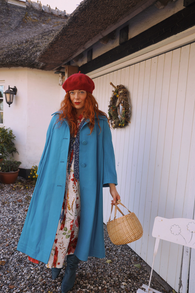 Elegant Blue Wool Vintage Coat | S/M