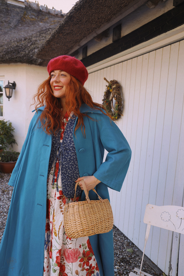 Elegant Blue Wool Vintage Coat | S/M