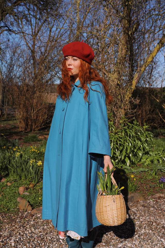 Elegant Blue Wool Vintage Coat | S/M