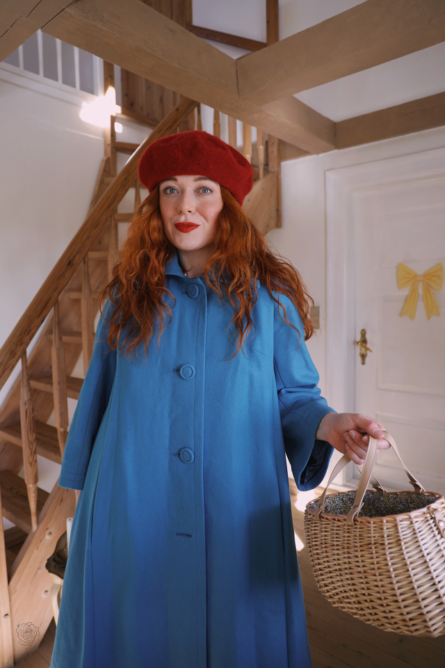 Elegant Blue Wool Vintage Coat | S/M