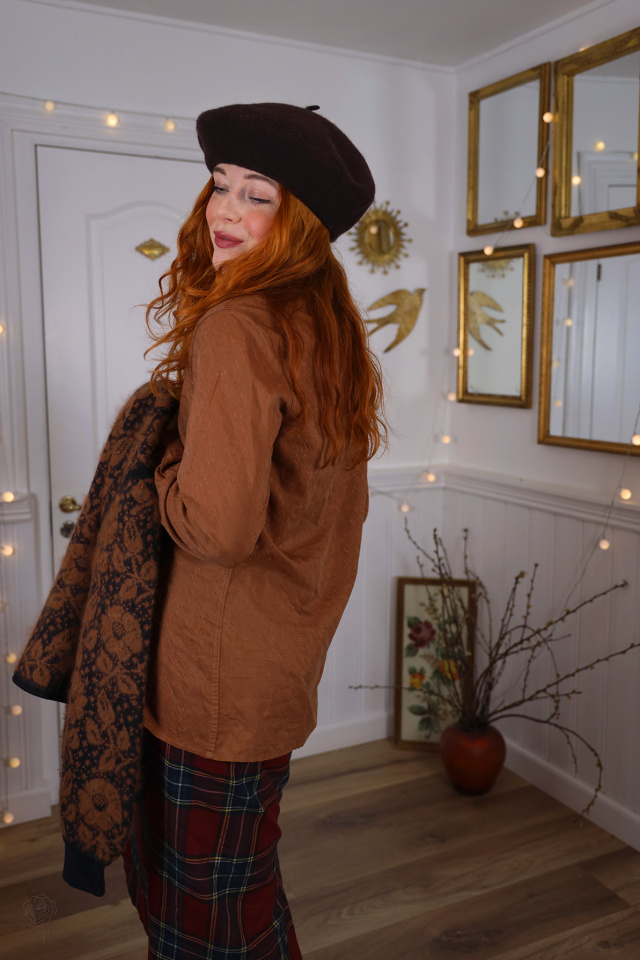 Brown Elegant Vintage Blouse | S/M