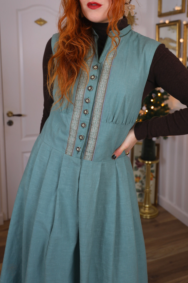 Elegant Jade Green Vintage Dress | M