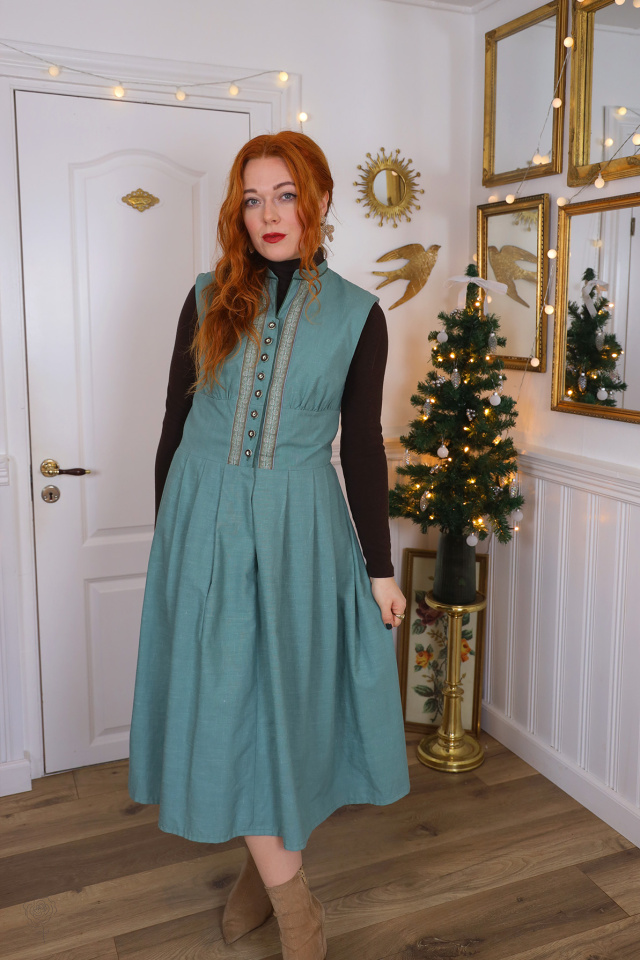Elegant Jade Green Vintage Dress | M