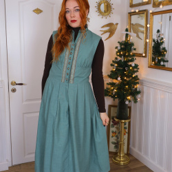 Elegant Jade Green Vintage Dress | M