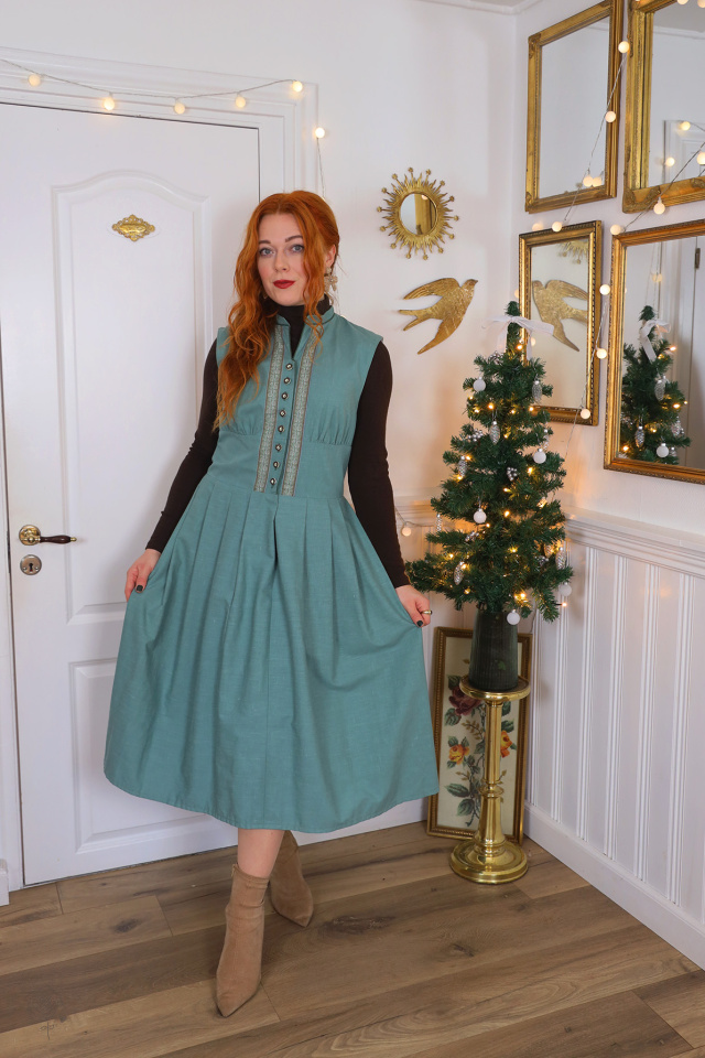 Elegant Jade Green Vintage Dress | M