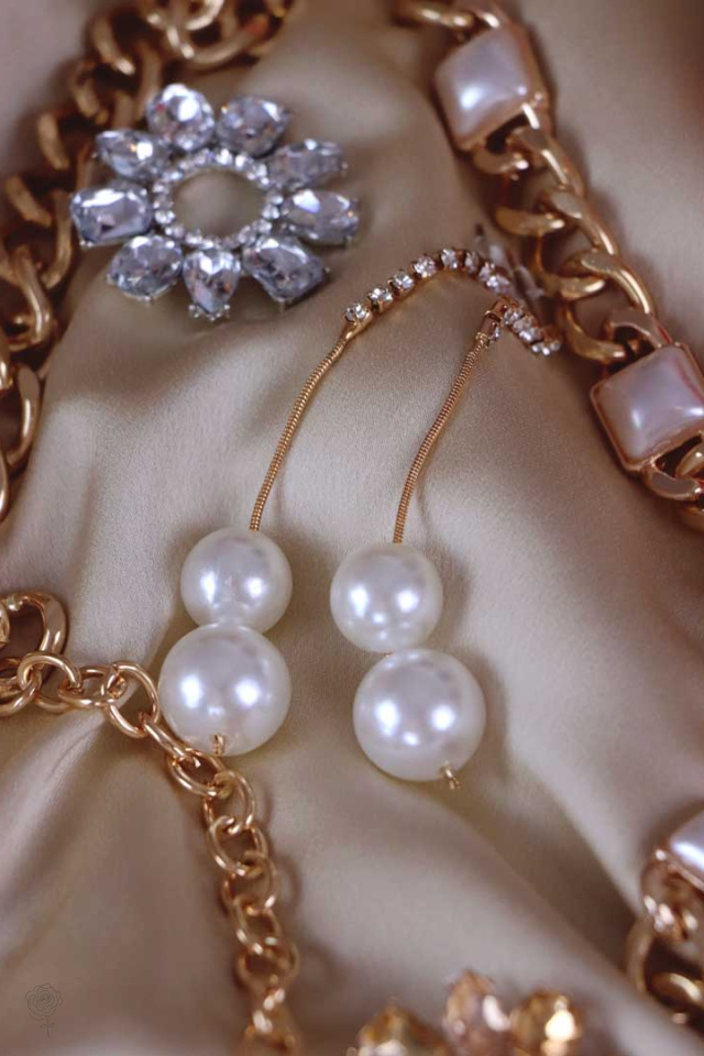 Elegant Pearl Earrings