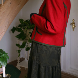 Elegant Red Wool Vintage Jacket | M