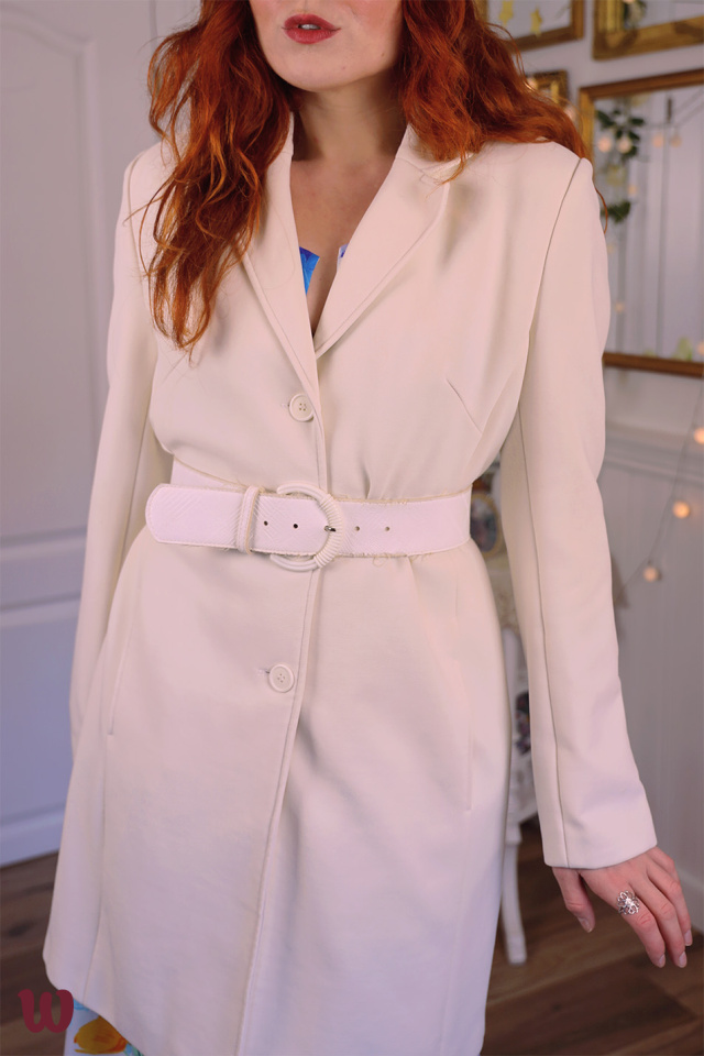 Elegant White Blazer Jacket | M
