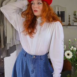 Elegant White Vintage Blouse | S