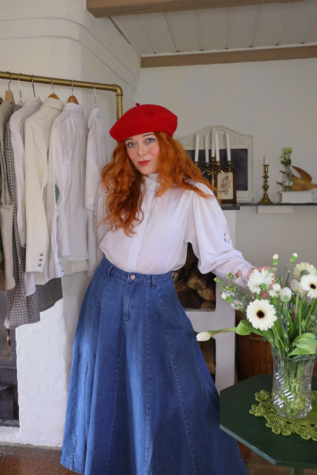 Elegant White Vintage Blouse | S