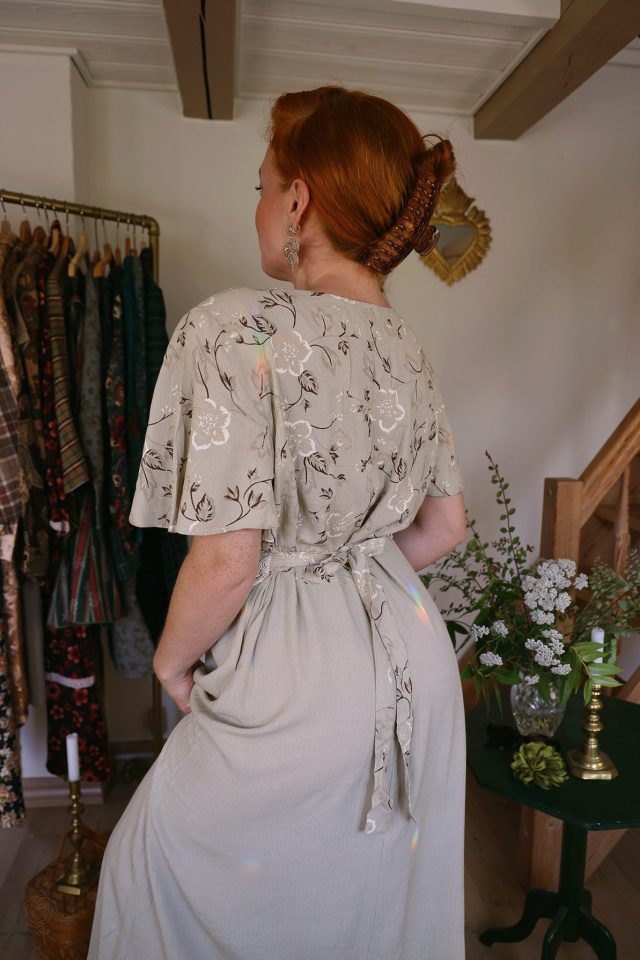 Elegant Sand Floral 90's Vintage Dress | M