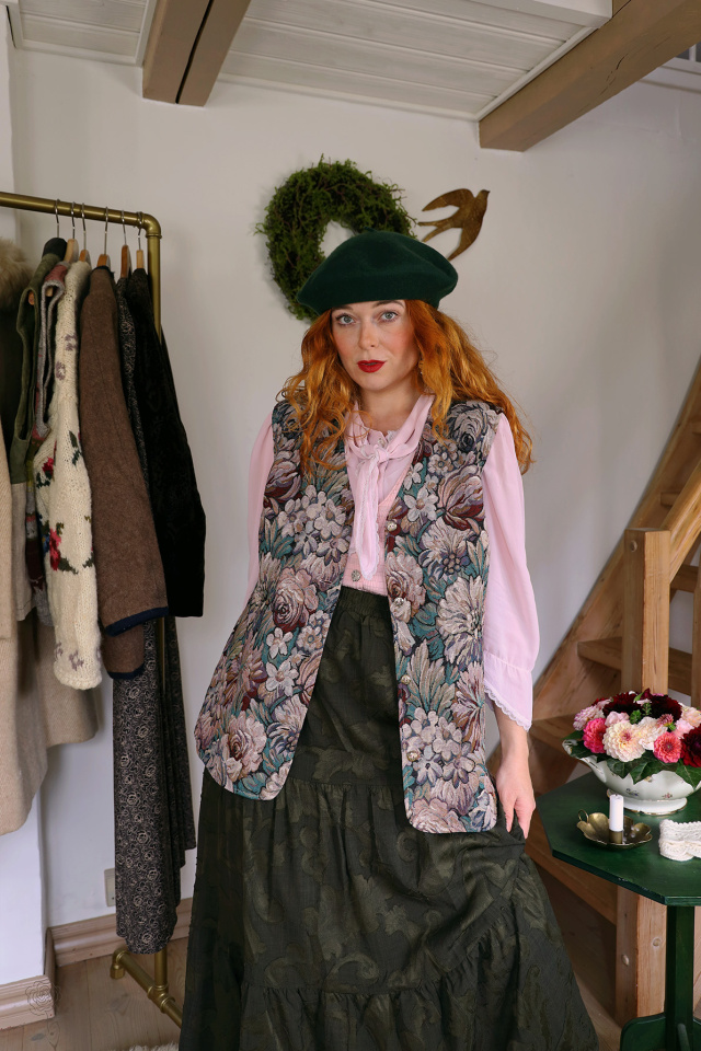 Floral Brocade Vintage Waistcoat | L