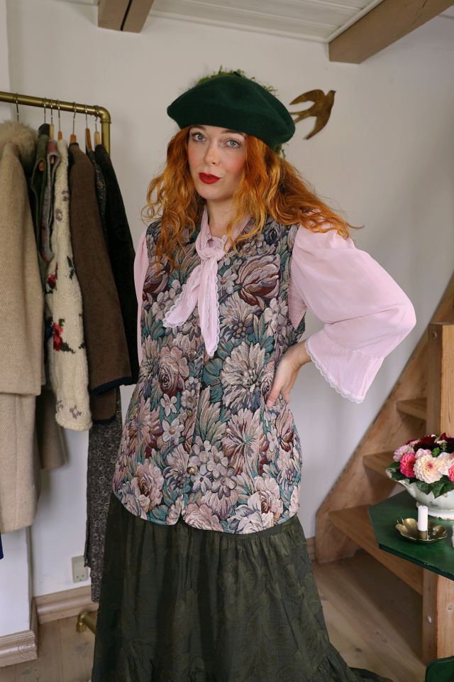 Floral Brocade Vintage Waistcoat | L