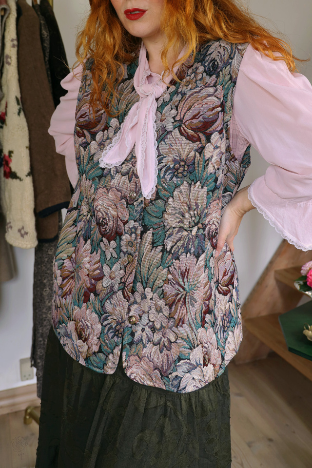 Floral Brocade Vintage Waistcoat | L
