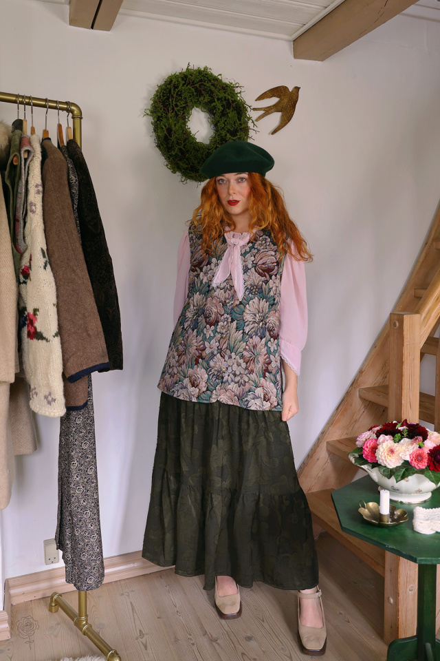 Floral Brocade Vintage Waistcoat | L
