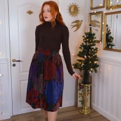 Wonderful Thick Velvet Vintage Skirt | S