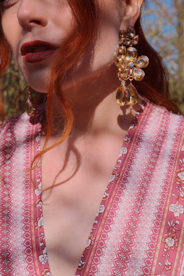 Big Glass Flower Earrings Champagne 