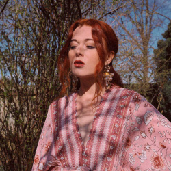 Big Glass Flower Earrings Champagne 