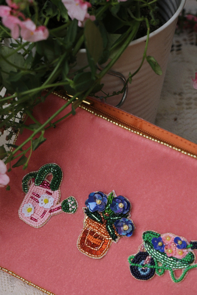 Garden Gurl Pearl Pouch 