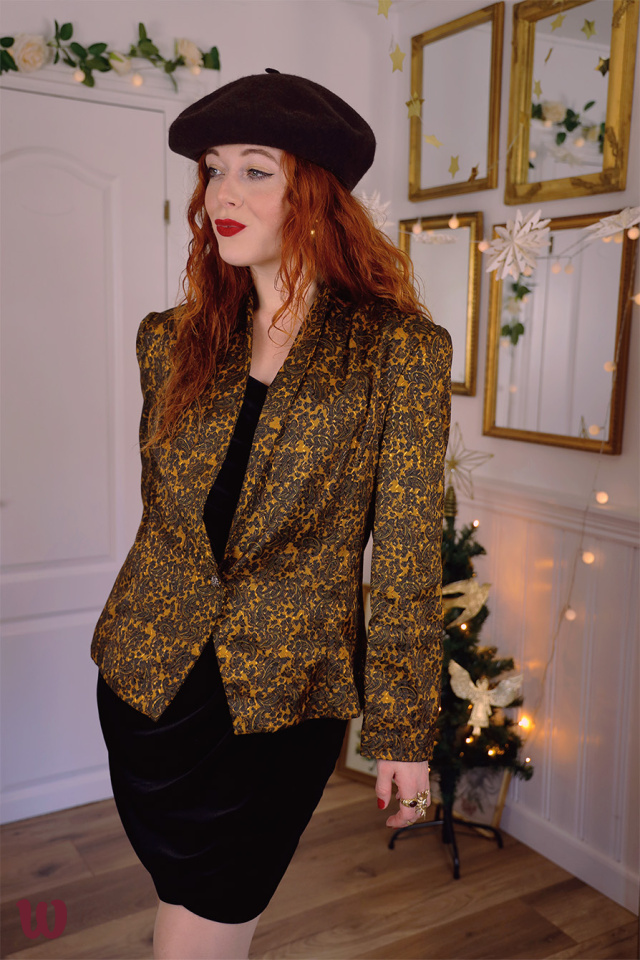 Golden &amp; Black Paisley Vintage Blazer 
