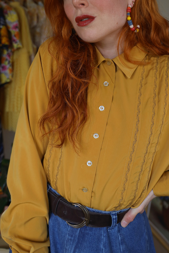 Golden Embroidered Vintage Blouse | M/L