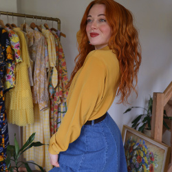 Golden Embroidered Vintage Blouse | M/L