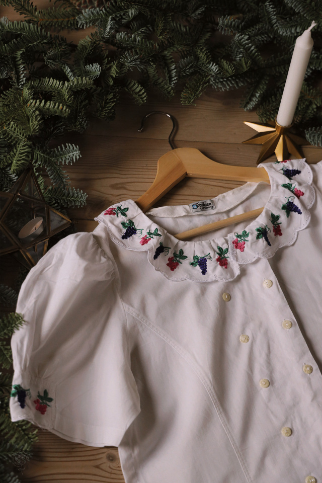 Grape Embroidered Vintage Top | S/M