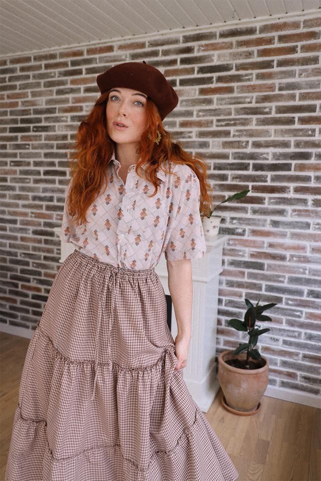 Graphical Vintage Mens Shirt | L