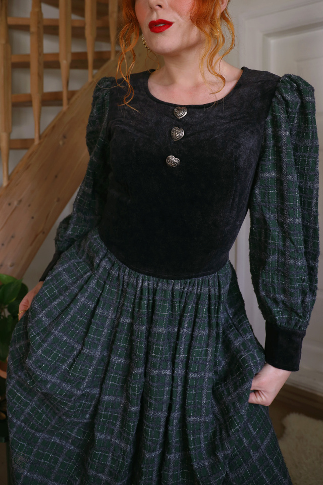 Green Plaid &amp; Black Velvet Vintage Dress | S