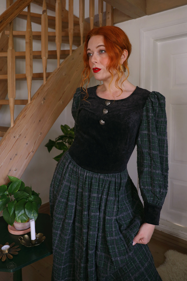 Green Plaid &amp; Black Velvet Vintage Dress | S