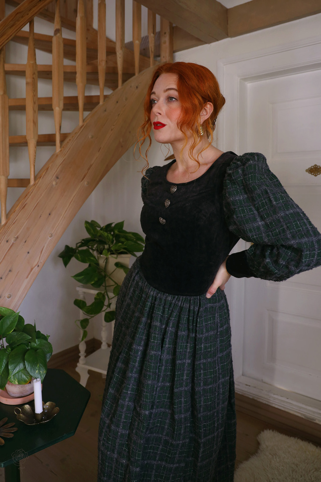 Green Plaid &amp; Black Velvet Vintage Dress | S