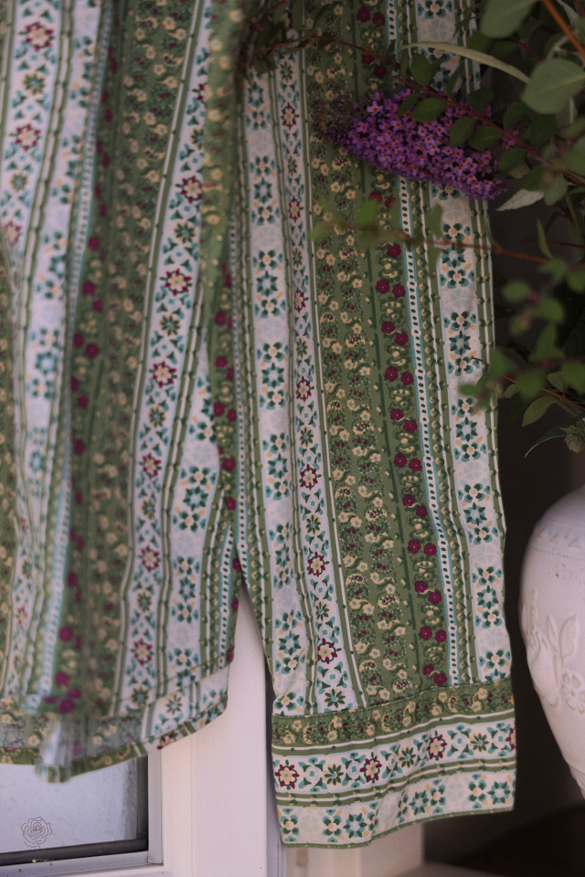 Green Striped Floral Vintage Blouse | L