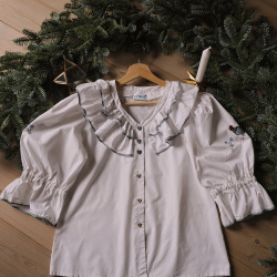 Green Frills Hens Embroidered Vintage Top | M