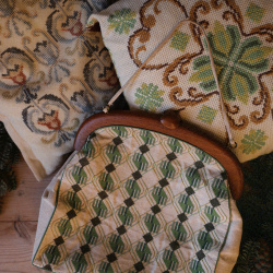 Green Geometric needlepoint Retro Bag