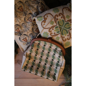 Green Geometric needlepoint Retro Bag