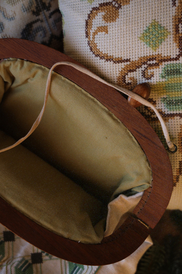 Green Geometric needlepoint Retro Bag