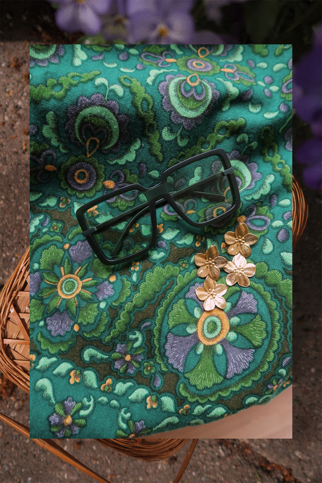 Green Tinted Retro Sunglasses